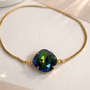 Elegant Gold Bracelet with Multicolor Gemstone